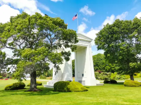Peace Arch Provincial Park
