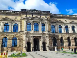 Sempergalerie (1847-1854; Gottfried Semper)