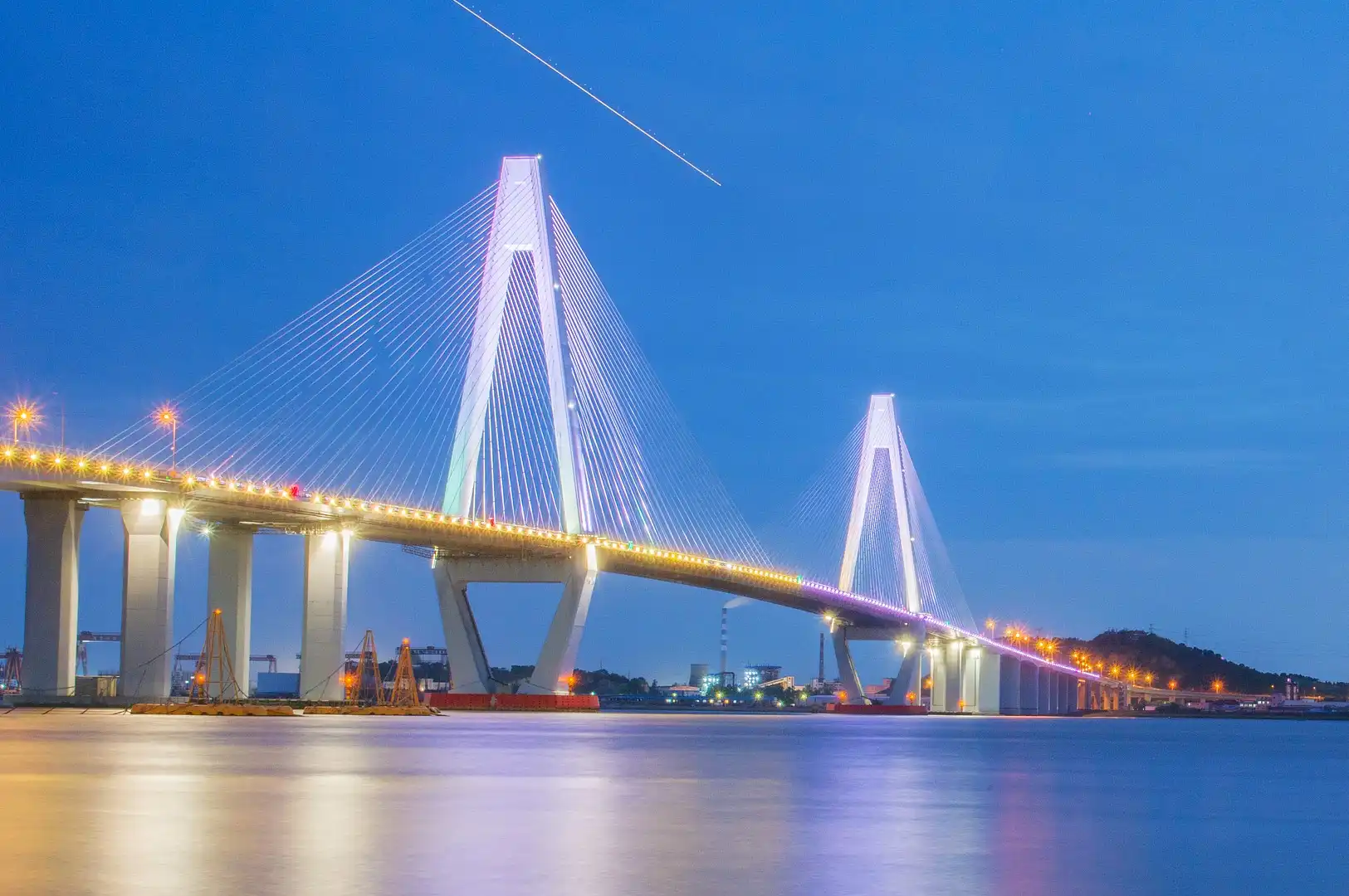 Hotels near Jiaojiang Second Bridge