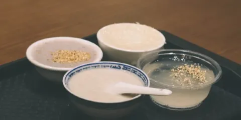 沒牙伯花生湯店（老葯洲店）