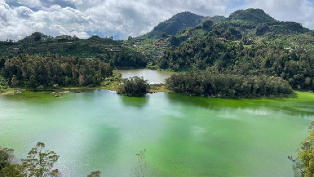 Telaga Warna Dieng