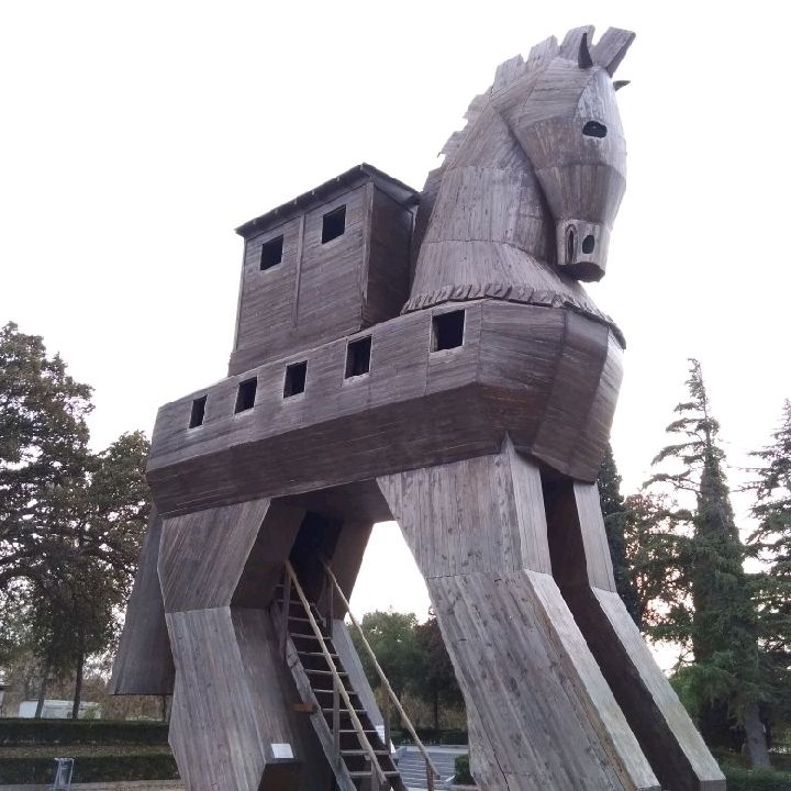 The Trojan Horse, originally placed here after the filming of the movie Trojan Trojan, can be visited inside has two stories high, but nothing special like entering a wooden boat
#OverseasTravel