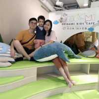  [ 紙飛機親子餐廳 ] | 自然的木系風遊戲室 香港親子好去處