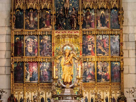 Catedral de Sta Maria la Real de la Almudena