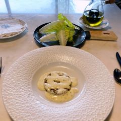 Large Eight Italy Lounge&Restaurant User Photo