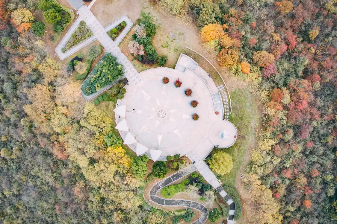 Hotels near Xianlinyang Mountain Forest Park