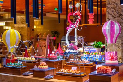 济南鲁能贵和洲际酒店·第六层自助餐厅