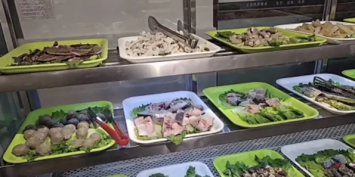 愛伲牛肉火鍋自助(寧洱店)