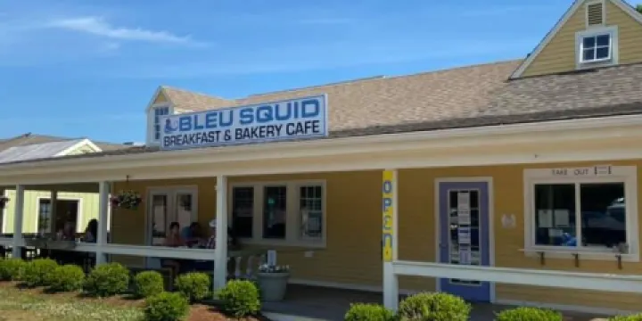 Bleu Squid Breakfast and Bakery Cafe