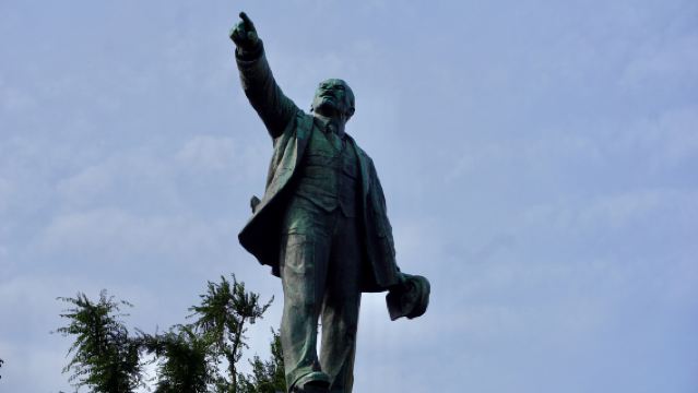 俄羅斯海參崴火車站+玻璃海灘+列寧廣場 中文司導/定制包車