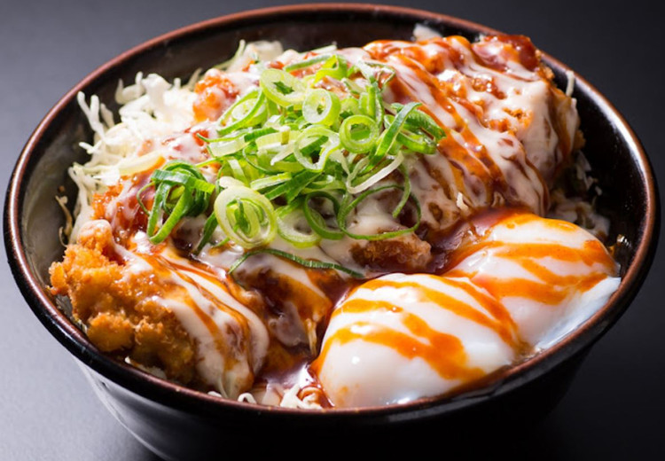 Katsudon Yoshibei Sannomiya Honten (Sannomiya, Kobe) - Restaurant