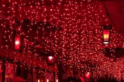 红色里音乐酒吧