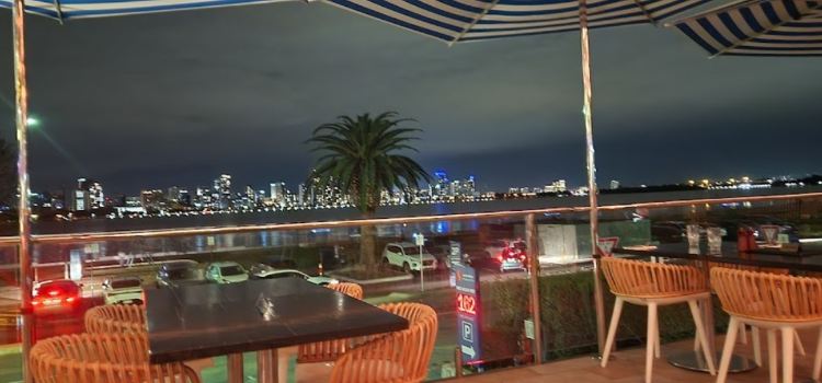 Rambla On Swan