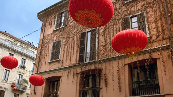 มหาวิหารซานเบอร์นาร์ดิโน + มหาวิหารมิลาน + ทะเลสาบโคโม + พระราชวังหลวงมิลาน + มิลานไชน่าทาวน์