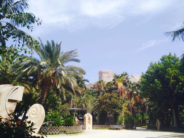 Compare 5 airports near Almunecar