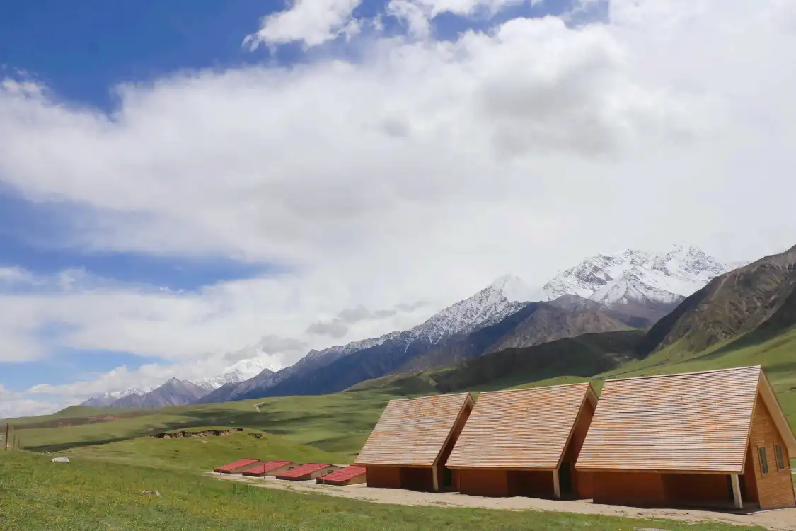 Hotels near Kunlun Mountain Grand Canyon