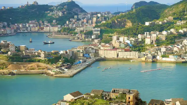 Hotels near Shitang Town