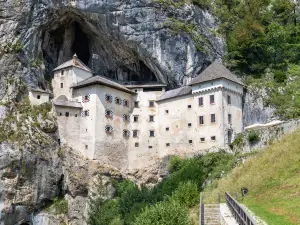 Predjama Castle