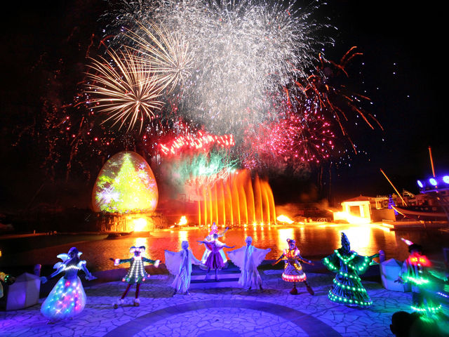 ラグーナテンボスでのクリスマスの夢花火スペクタクル | 蒲郡