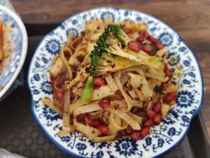 Xiangweishizubaobaomianpiwu