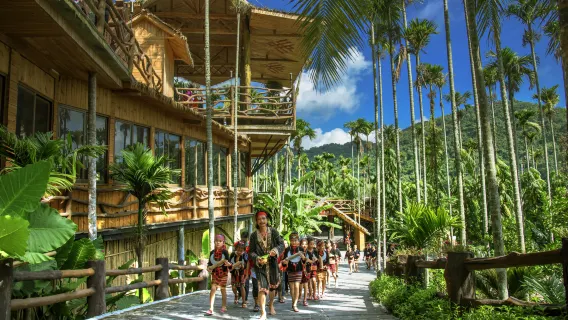 싼야 개인 가이드 일일 투어, 빈랑 밸리 리 앤 미아오 문화 관광 지역