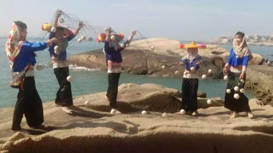 湄州岛黄金沙滩，不仅仅有美丽的大海沙滩，看到最勤劳的惠安女，