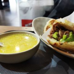 BaoDing LvRou Zhang (Huai Middle Road) 여행 사진