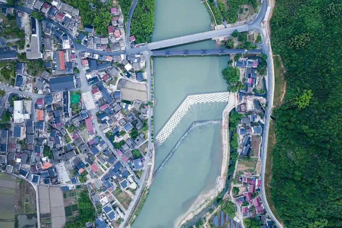 Hotels near Fuyang Longlinba Sceneic Area