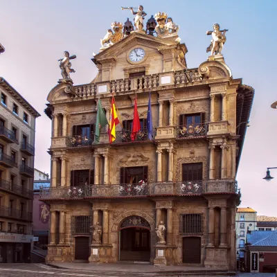 Mural de Garbiñe Basarte, caseta aperos CHE周辺のホテル