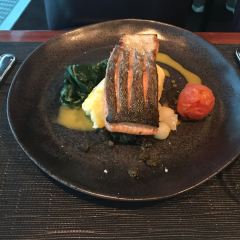 Orbit 360° Dining User Photo