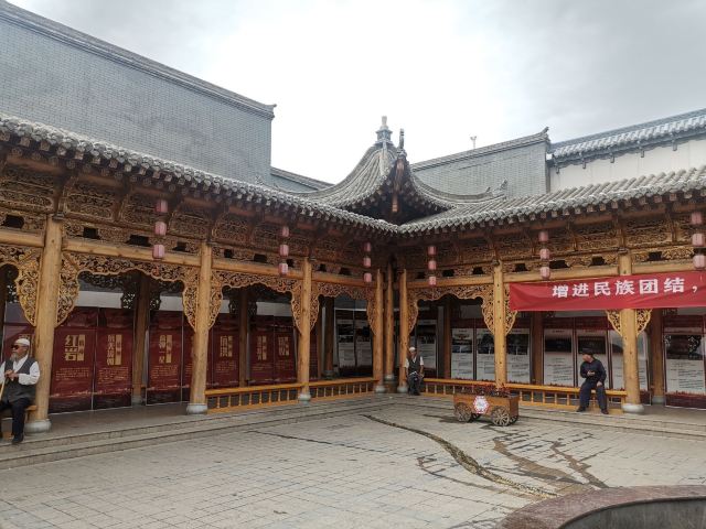 八坊十三巷