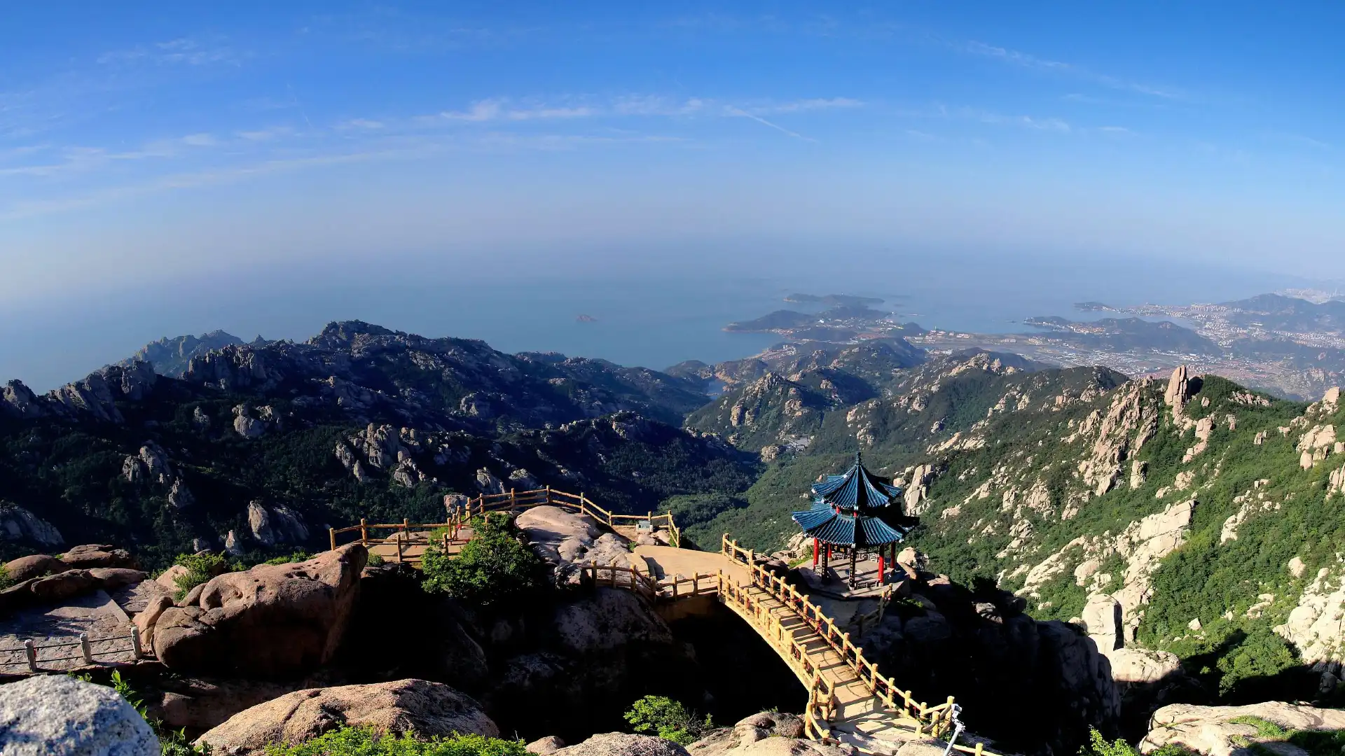 Hotels near Jufeng Scenic Spot