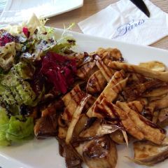 Cafe Paris User Photo