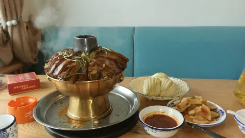 龙源暖锅城(龙泉苑小区店) in 룽더