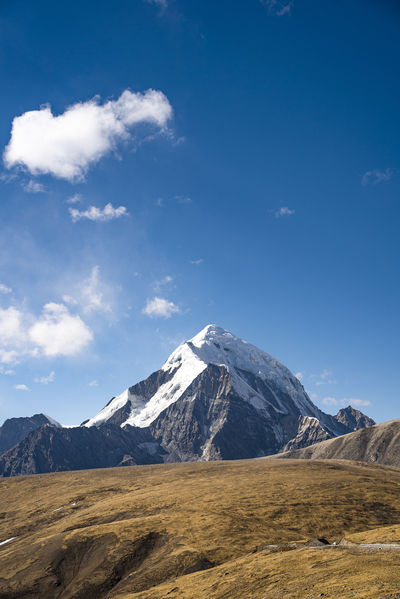 Qiongmu Gangri Peak