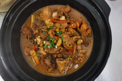 YI QIE SHAO CAI GUAN