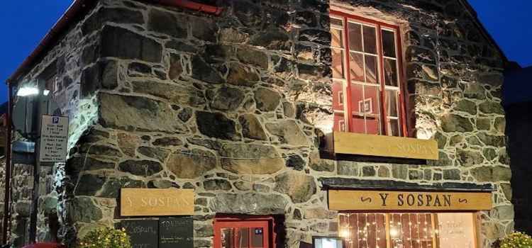 Y Sospan, Queen's Square, Dolgellau, UK