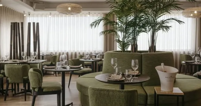 Omnia | Restaurant & Lounge
