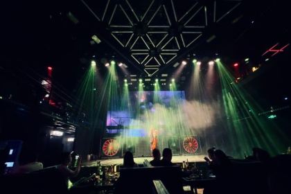 DOUBLE YOU MUSIC RESTAURANT