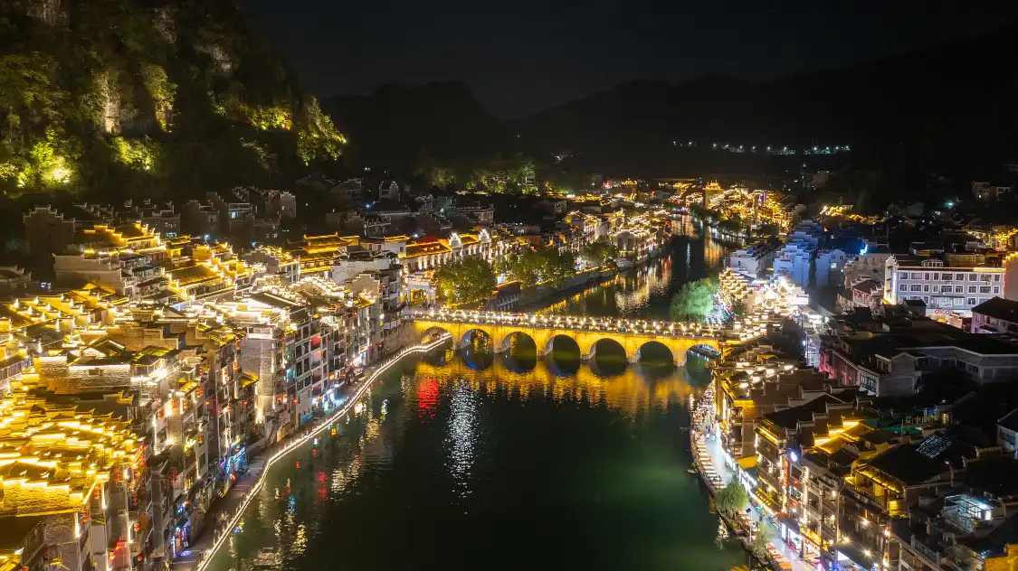 Hotels near Zhenyuan Ancient Town