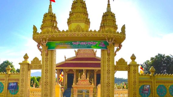 Vietnam Ethnic Village Of Culture & Tourism