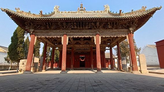 Guandi Temple Under the Wall