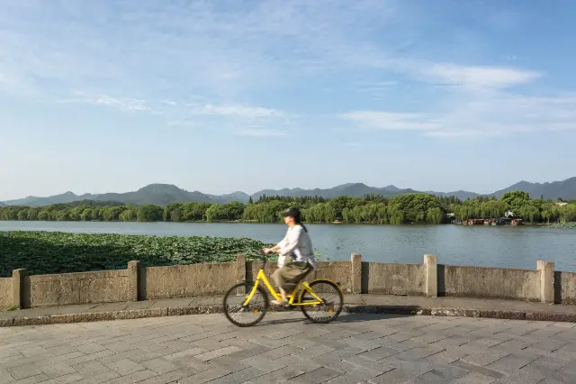 Cycling in Hangzhou