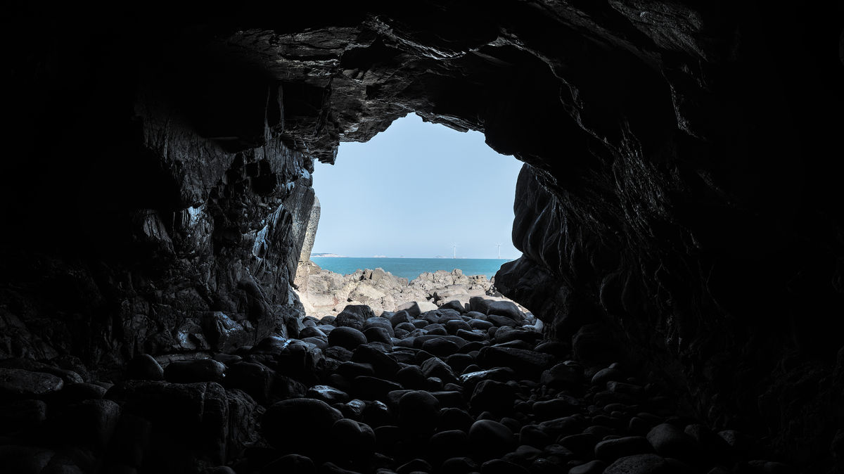 Jingsha Black Cave