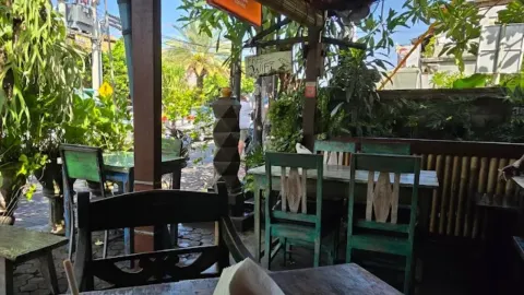 Warung Little Bird in Bali