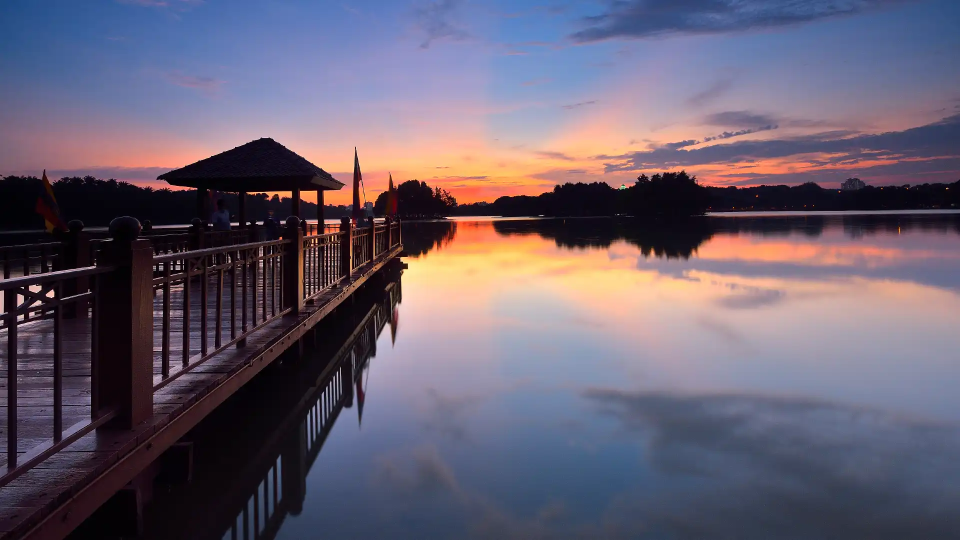 Hotels near Putrajaya Wetlands Park