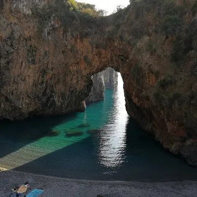 Hotel in zona Spiaggia di Torremezzo di Falconara (CS)