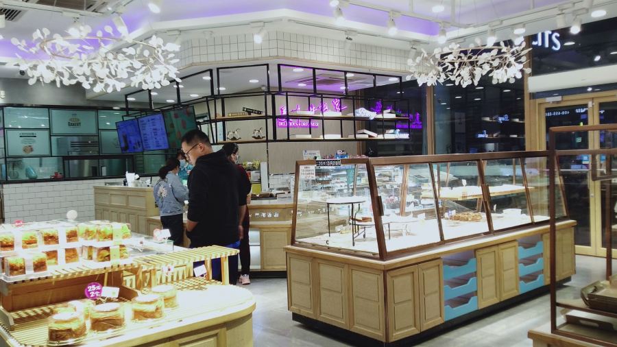 BA LI TIAN TIAN WANG HU CHENG SHANG JIE DIAN