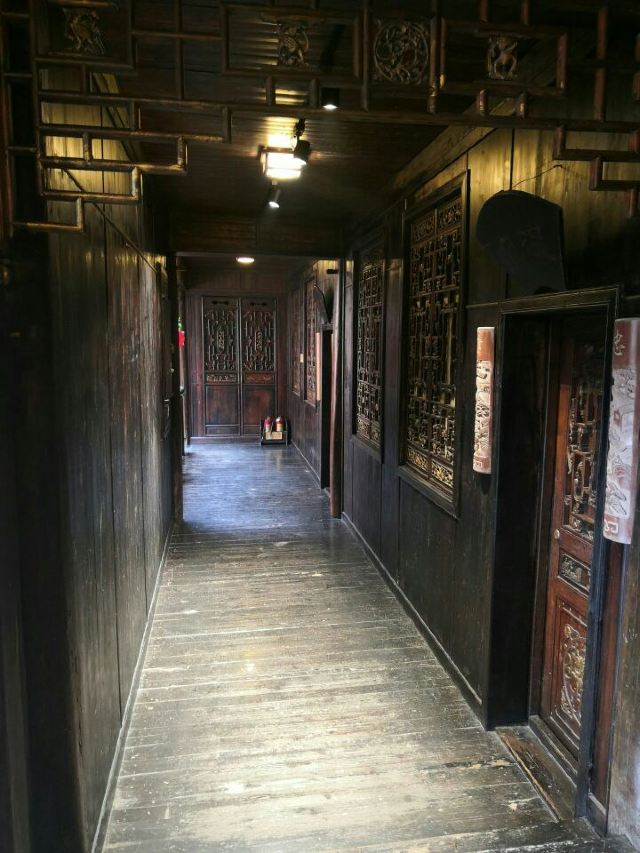 봉황고성 박물관