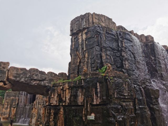 Hainan Tropical Wildlife Park